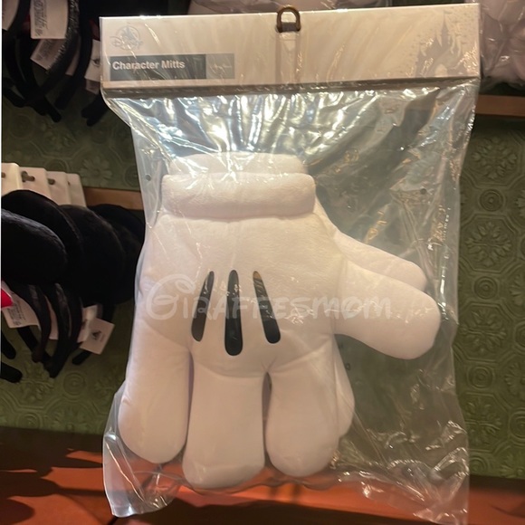 Disneyland Resort Mickey Mouse Glove Mittens . - Picture 1 of 2